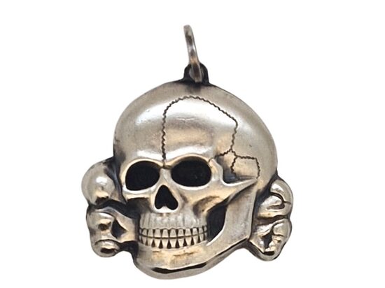 Galvaskauss piekars, sudrabā